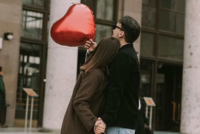 Heartbreaking Signs That You’re Falling Out Of Love